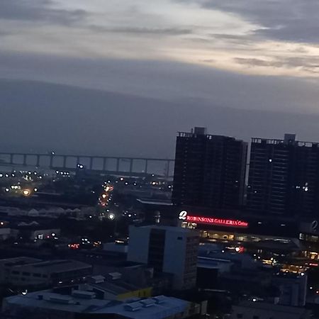 Unit Near Sm City,Gaisano Mall Of Cebu,Robinsons Galleria מראה חיצוני תמונה